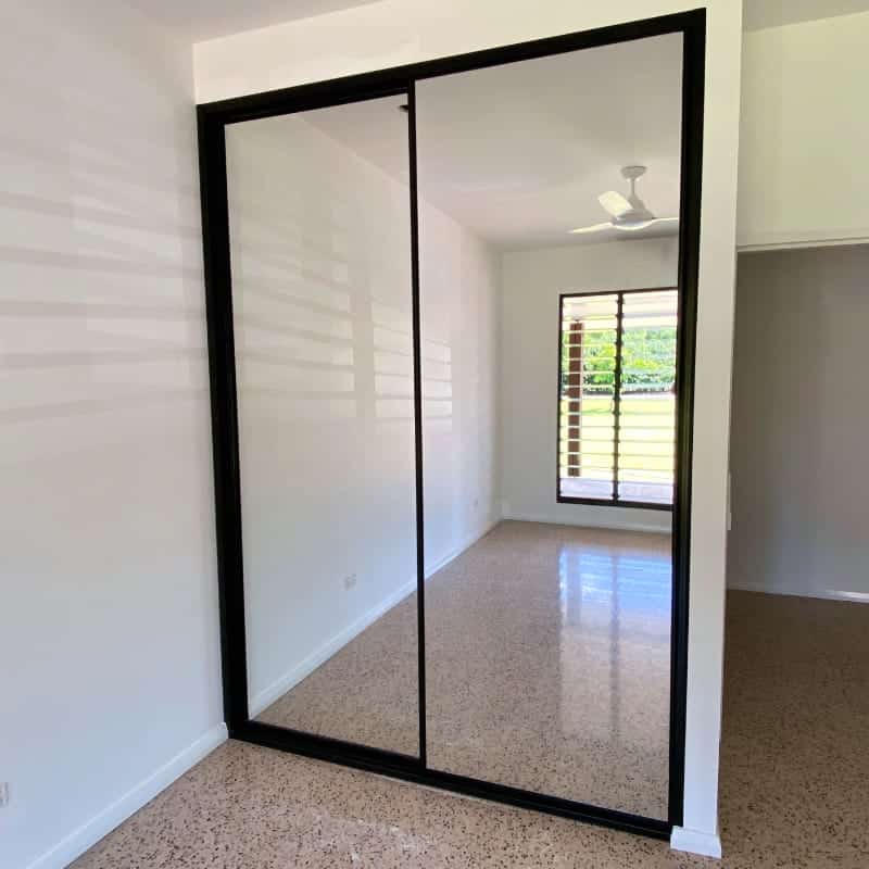 Wardrobes with Mirror Panels - Minimalistic and Fresh
